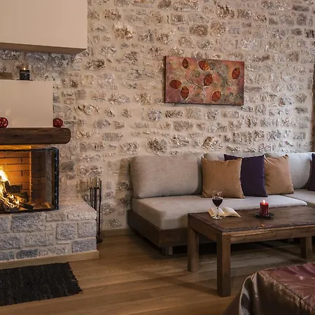 Elafos Hotel 3*
