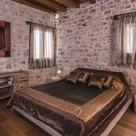 Elafos Hotel