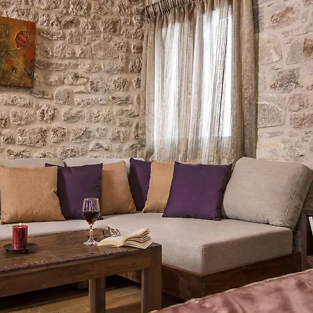 Elafos Hotel