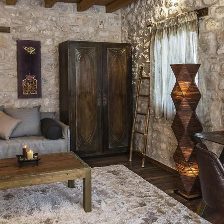 Elafos Hotel 3*