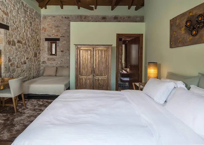 Elafos Hotel 3*