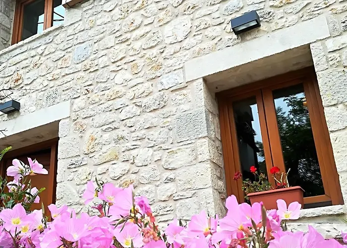 Hotel Elafos Ellinikón