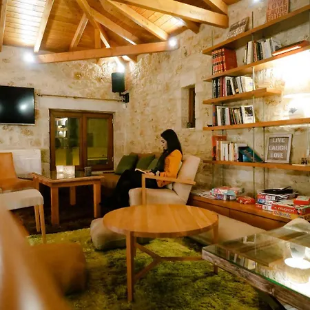 Elafos Hotell Ellinikón