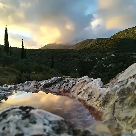 Ξενοδοχείο Elafos 3*