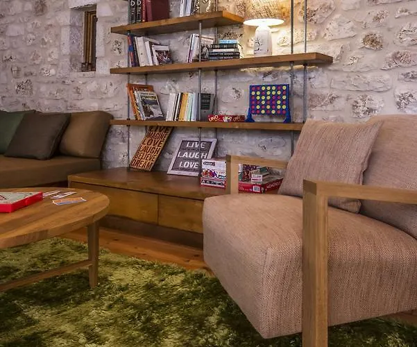 Elafos 3* Ellinikón